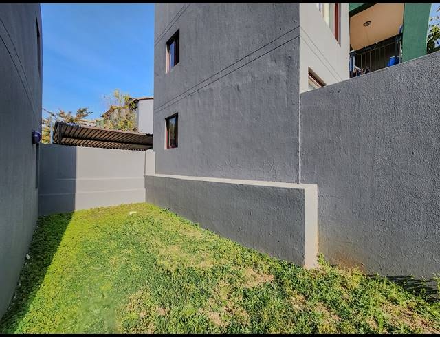 2 BEDROOM APARTMENT FOR SALE IN HONEYDEW GROVE